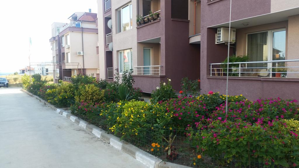Dimitrov Apartments Бургас Экстерьер фото