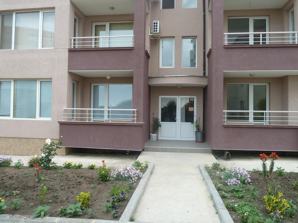 Dimitrov Apartments Бургас Экстерьер фото
